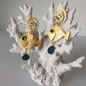 Fisch_grün_gold_koralle_nahaufnahme