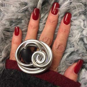 Ring_edelstahl_rund_schwarze_Kugel