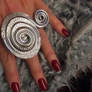Ring_schnecke_edelstahl_mitFell