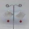 Silber_Ohrringe_quadrat_rote_Perle