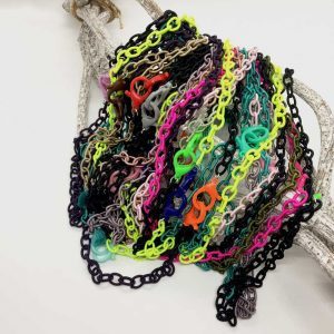 Brillenketten bunt mit bunten Karabinern